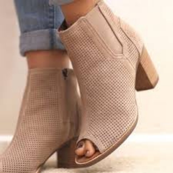 Toms Stucco Suede Perforated Majorca Bootie - Picture 2 of 8
